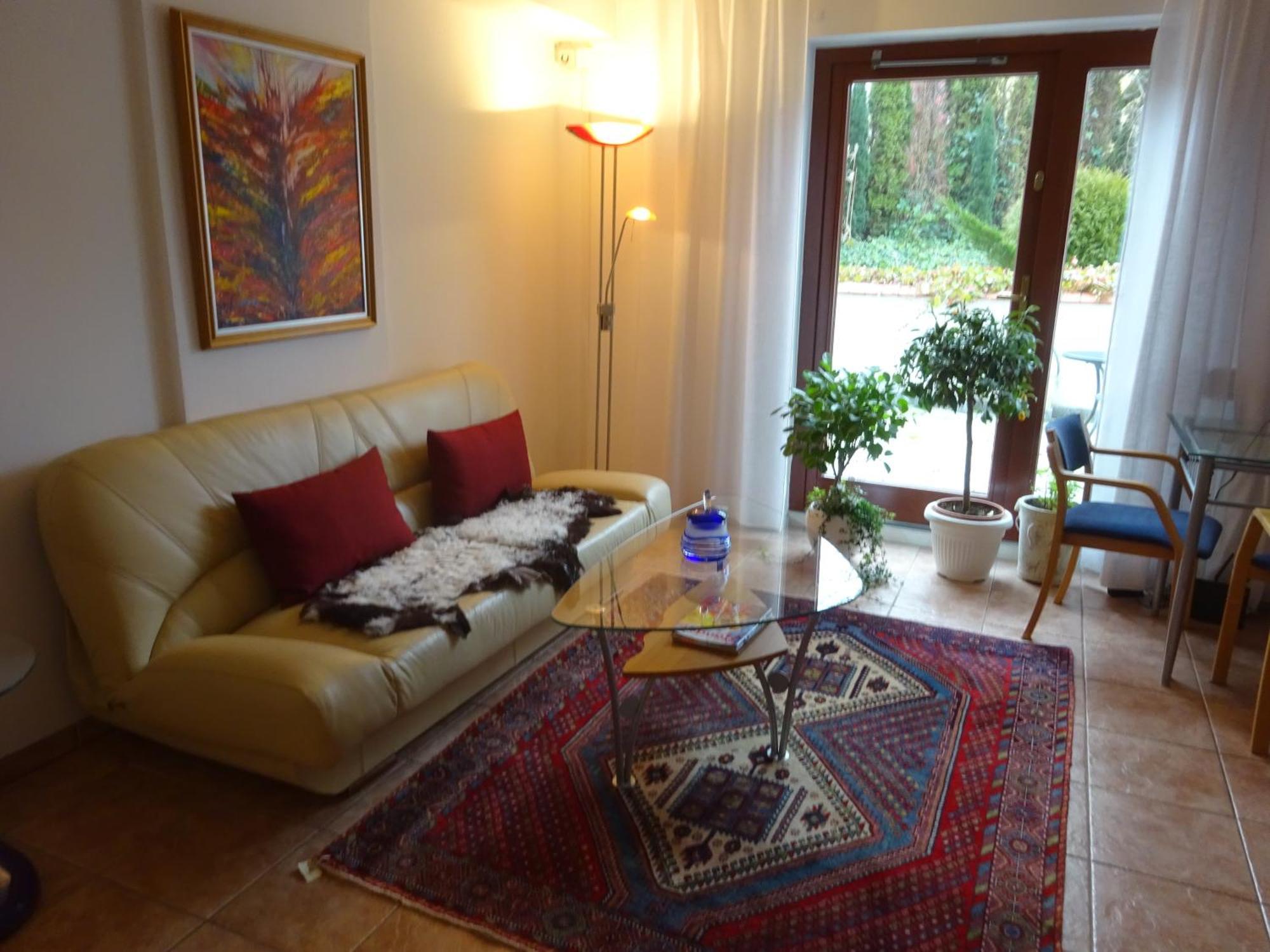 Solrosen I Simrishamn - Oesterlen Экстерьер фото