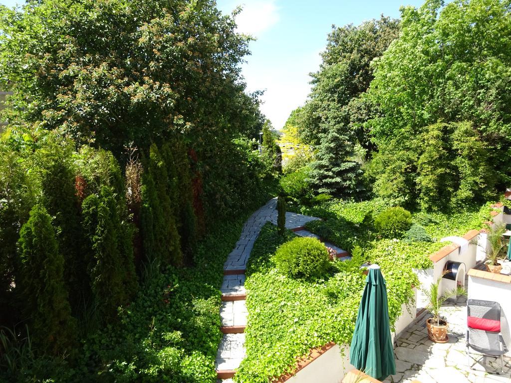 Solrosen I Simrishamn - Oesterlen Экстерьер фото